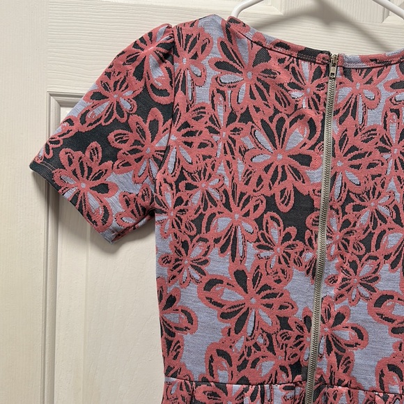 LuLaRoe Short Sleeve Dress Size Small - Picture 9 of 10